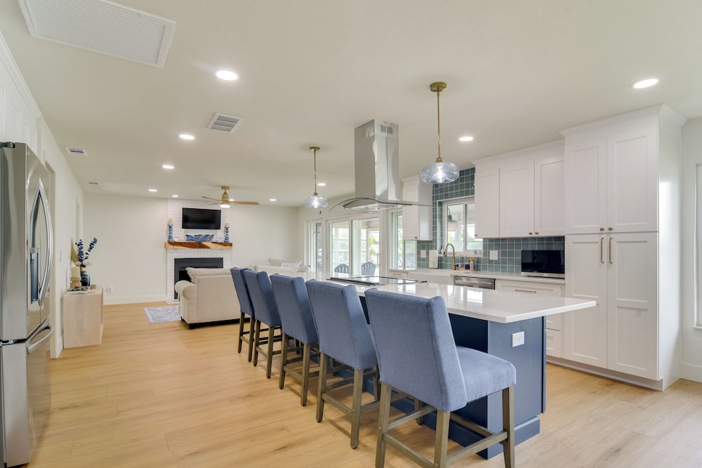 Riverfront Ruskin Home w/ Boat Dock, 1 Mi to Beach
