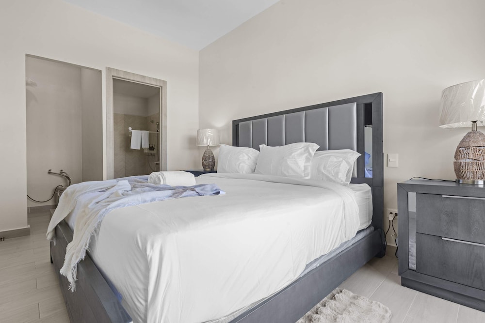 NOK Cozy 1BR Apartment in Panorama Lake-punta Cana