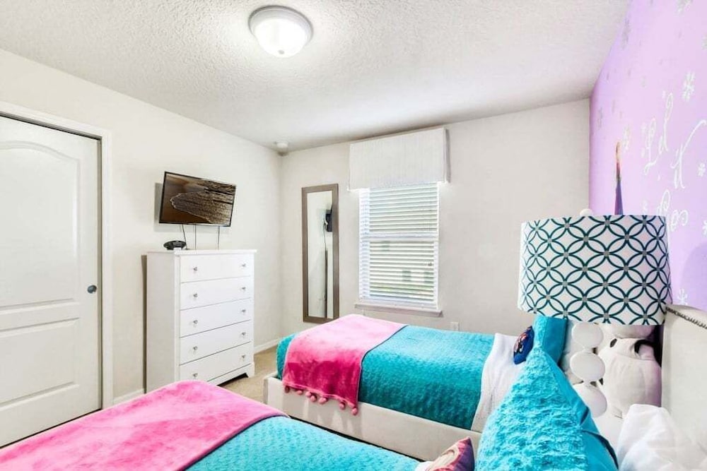 Beautiful Tranquil Relaxing Home With Private Pool 4 Bedroom Townhouse