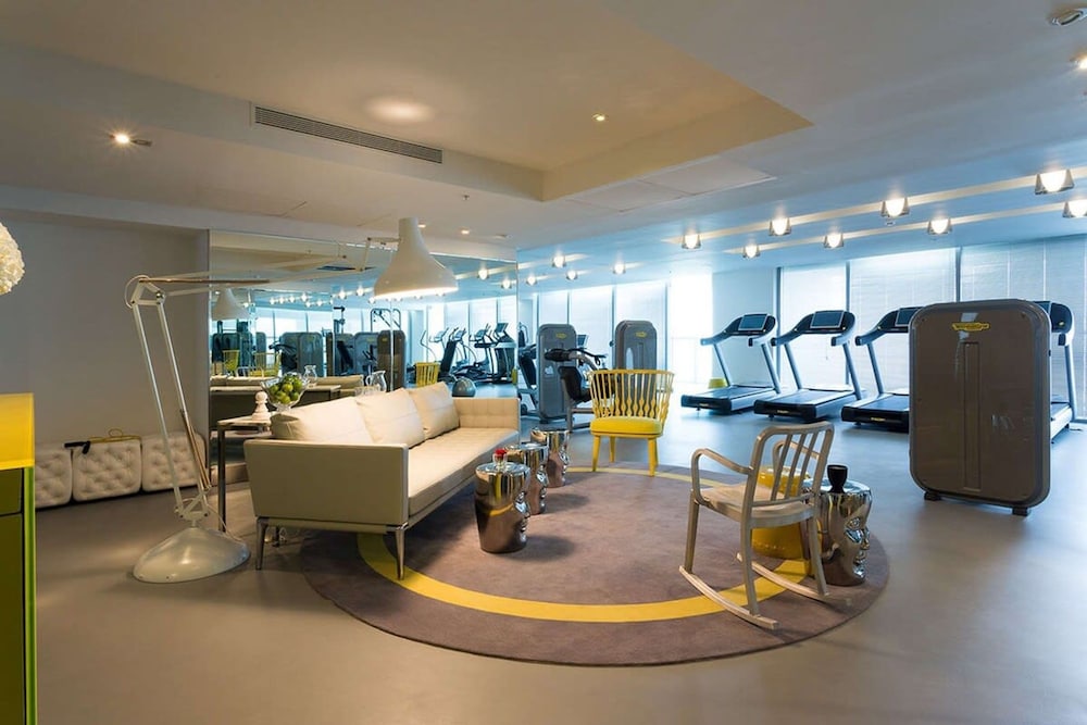 w Prestigious 1BR w Fantastic Balcony in YOO