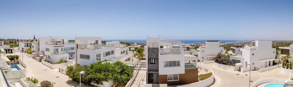Elite Blu Heights Villa