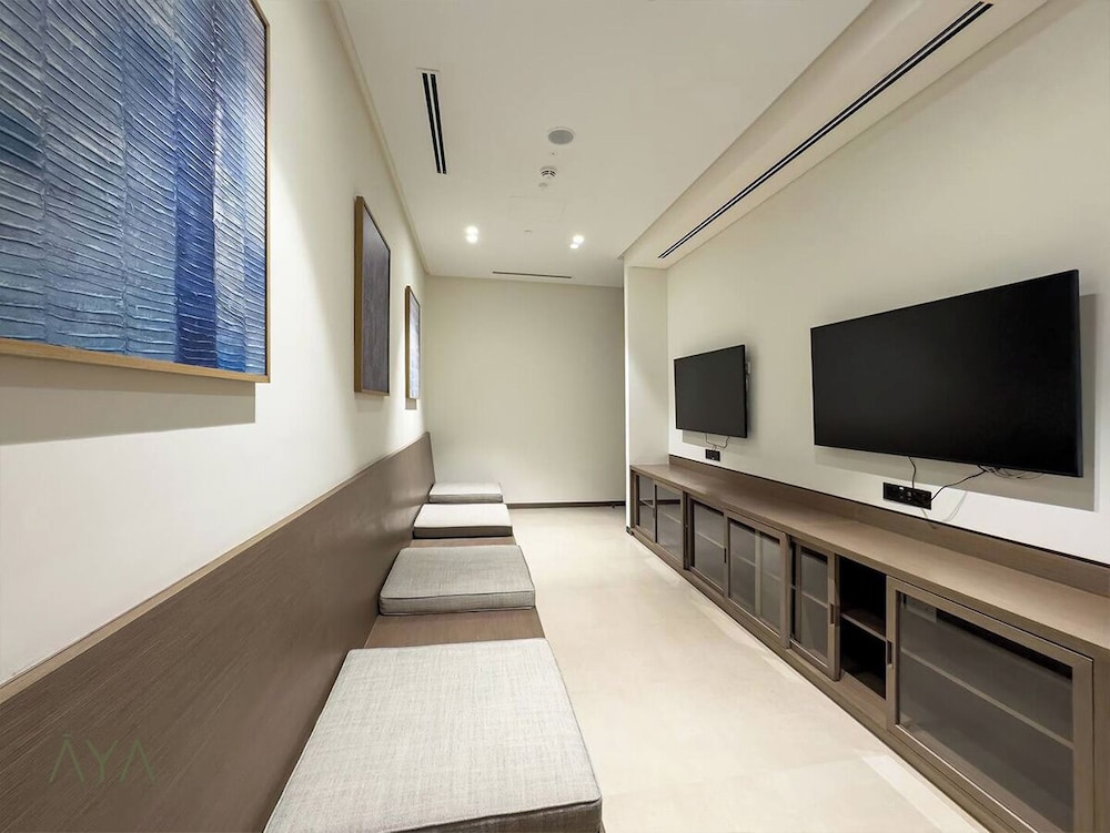 Downtown Luxe 1BR Vibes at Grande