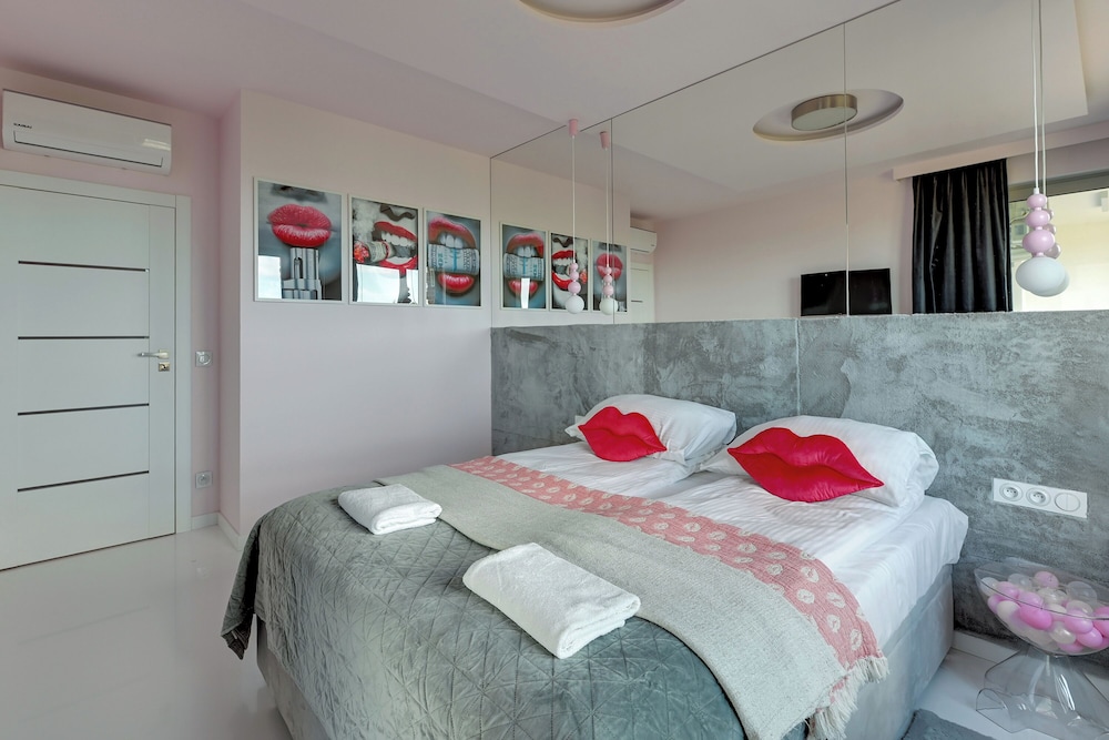 Żurawie Pink Port by Grand Apartments