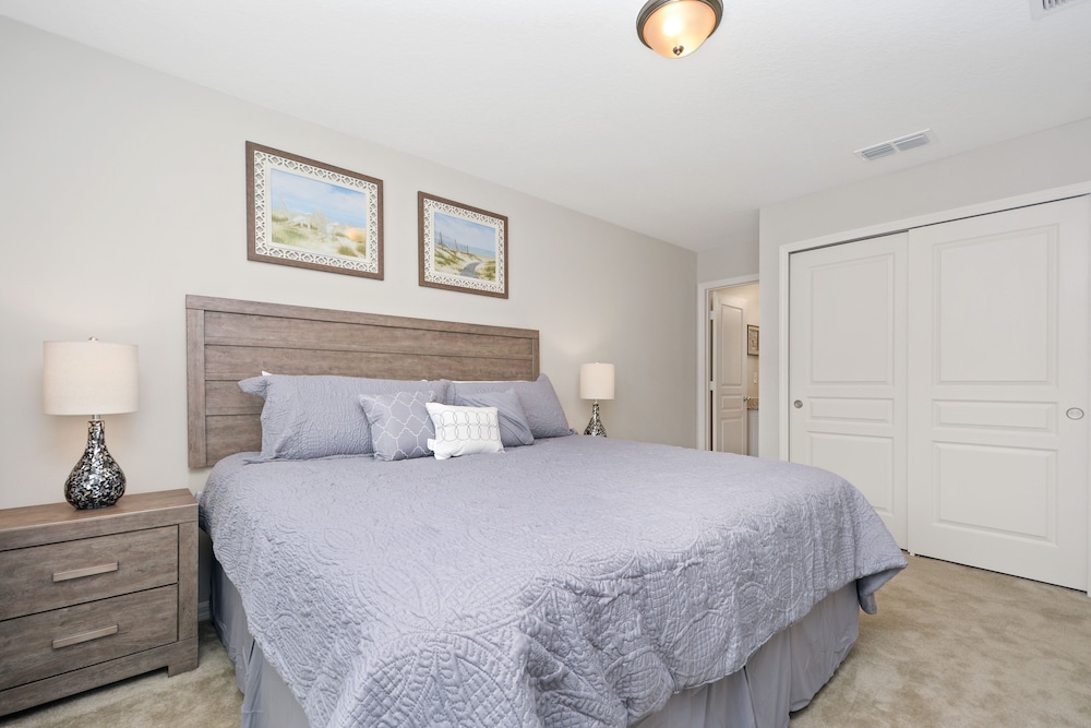 Family Friendly 4 Bedroom close to Disney in Compass Bay Resort 5108