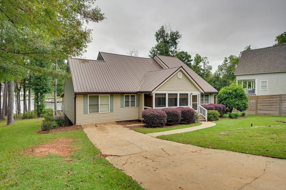 Milledgeville Home w/ Private Dock & Dock House! view 5