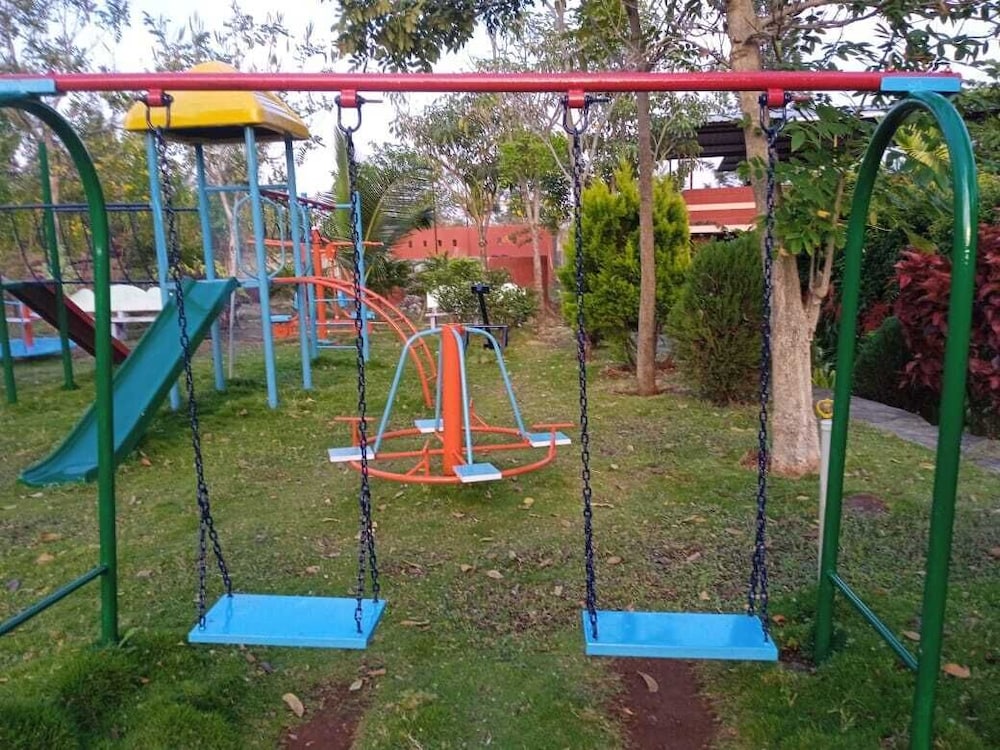 Golden Hill Resort