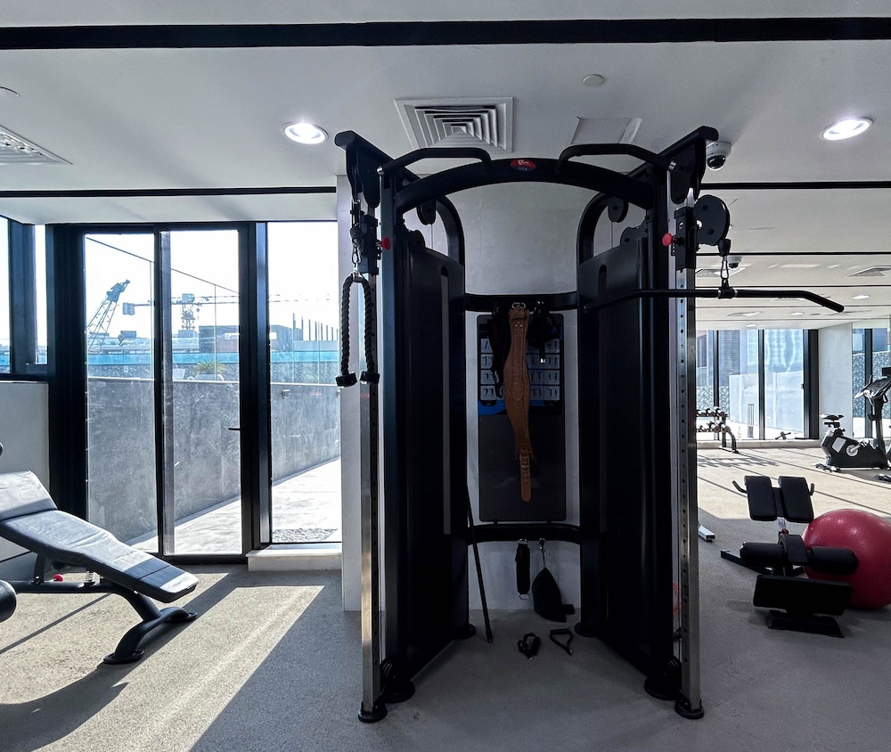 Stylish 1BR With Balcony City Views O2 Tower, JVC