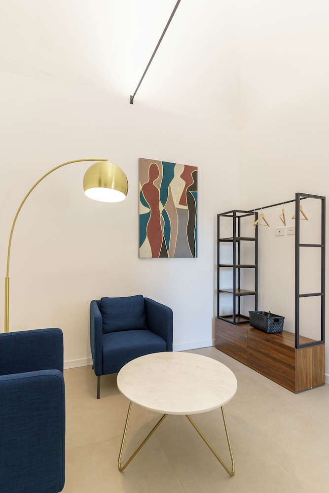 KleoSuites