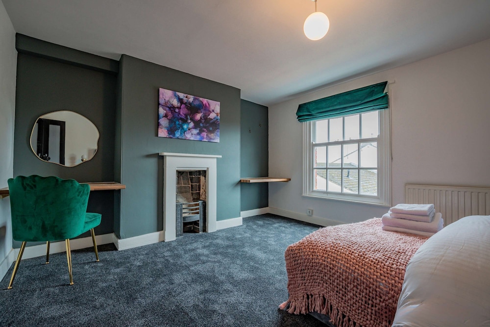 Host Stay Park Street Abode