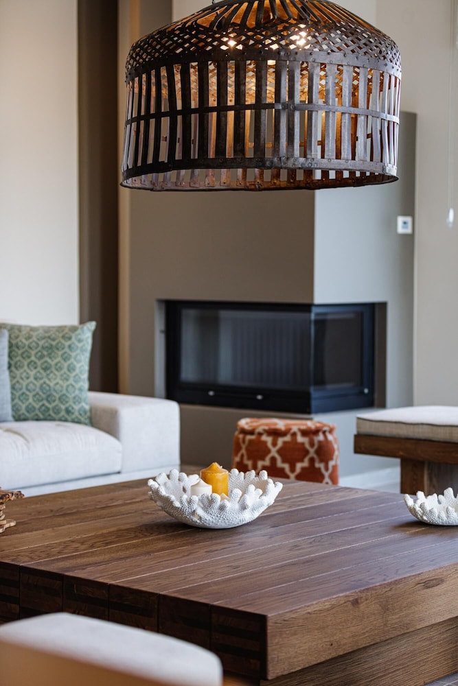 Villa Rizes Luxury in Maroulas view 4