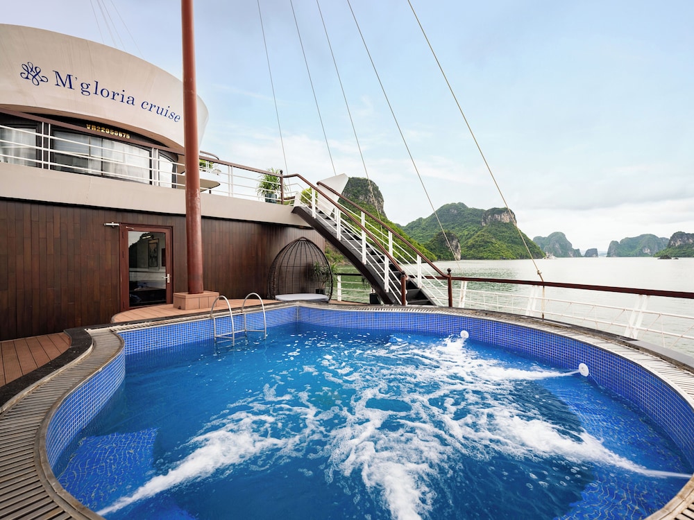 Rosa Boutique Cruise