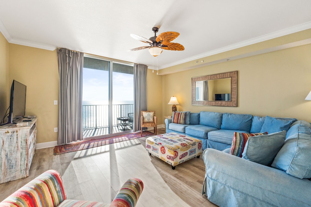 Tidewater by Book That Condo