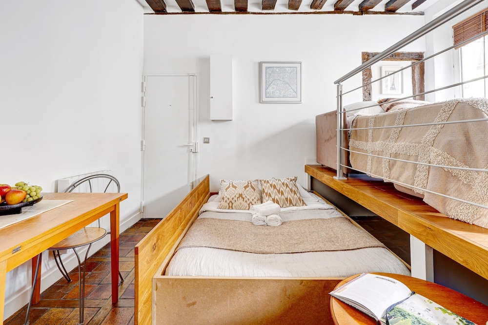 Elegant Studio in Le Marais - Sleeps 4