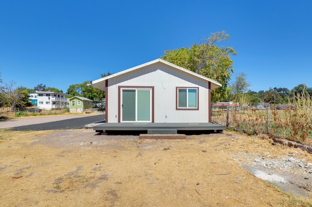 End Unit w/ Clear Lake Access in Norcal! view 4