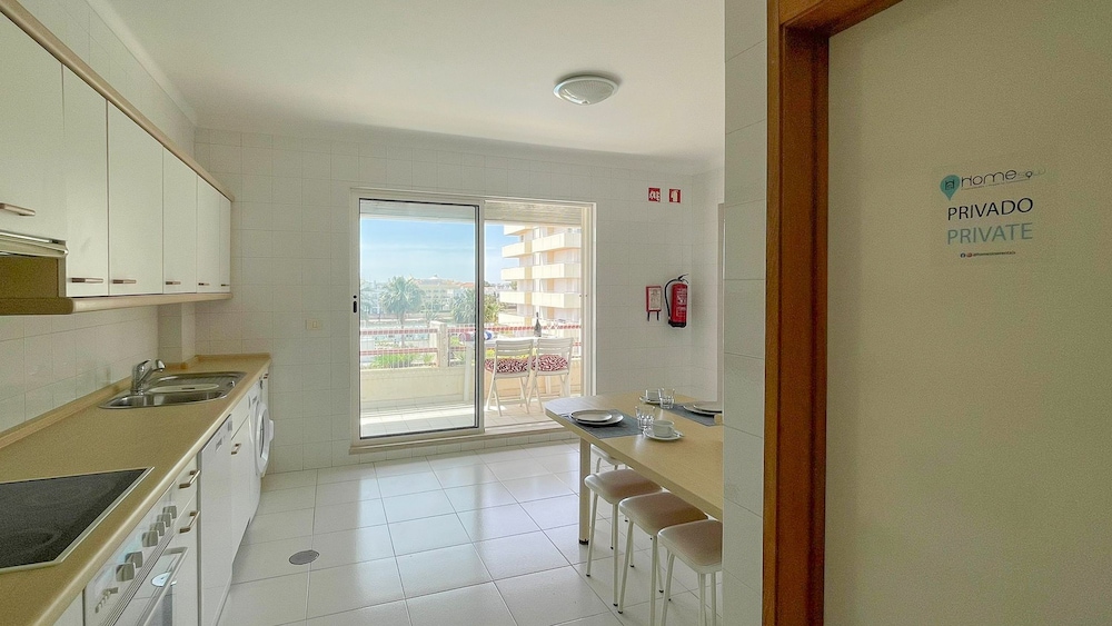 Poolside Bliss T1 HsR Vilamarina