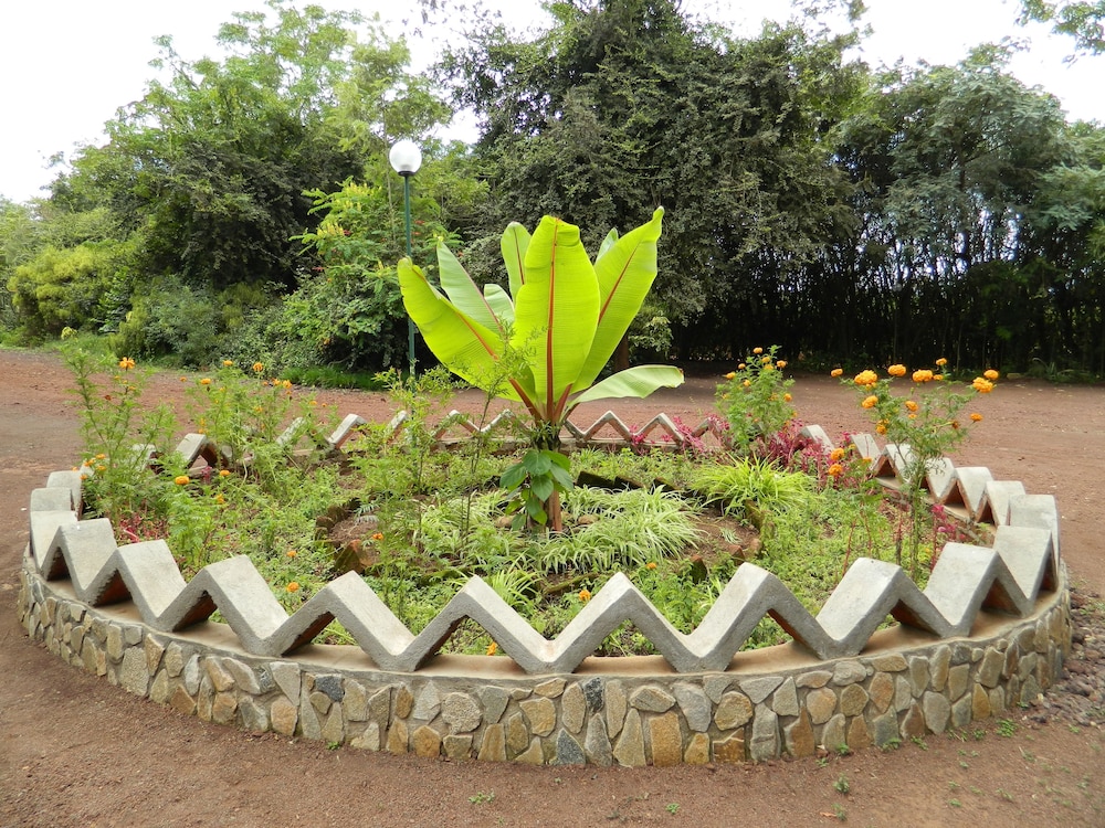 Octagon Lodge
