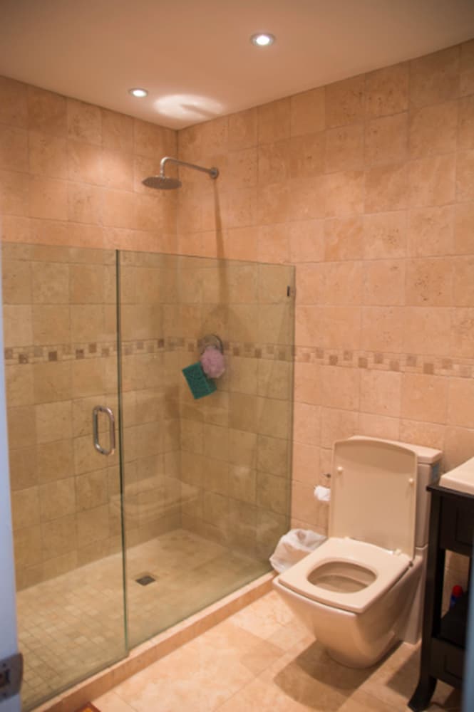 HBK Villa Rentals at Jolly Harbour
