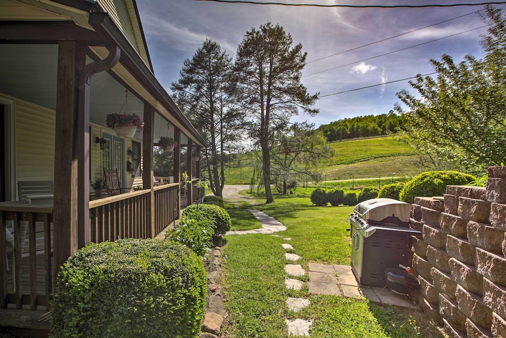 Spacious Faber Home w/ Yard, Steps to Winery! view 5