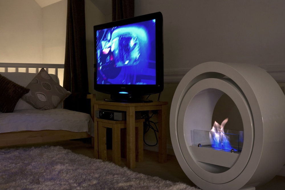 Bryn Melyn Farm Cottages- 5 Luxury Cottages In A Stunning Setting with Wood Fired Hot Tub view 3