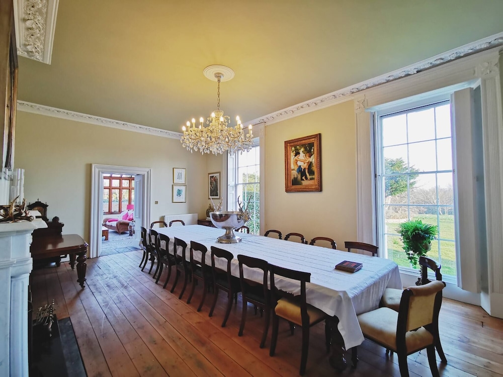 Severn Manor Country Estate