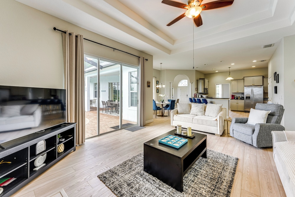Game, Swim & Unwind: Lakeside Retreat Near Disney