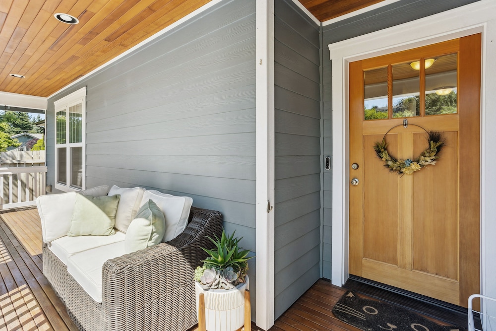Cheery Tacoma Vacation Rental: 7 Mi to Owen Beach! - Property Image 10