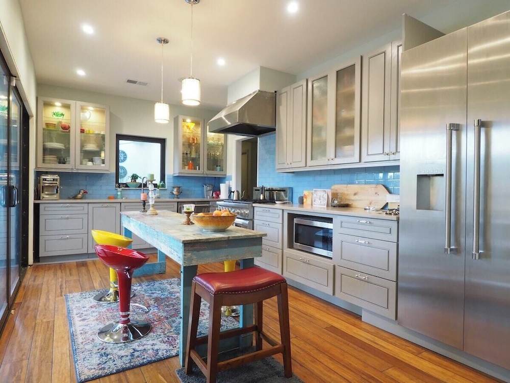 #1 Beach Estate Las Olas Beach Best Location