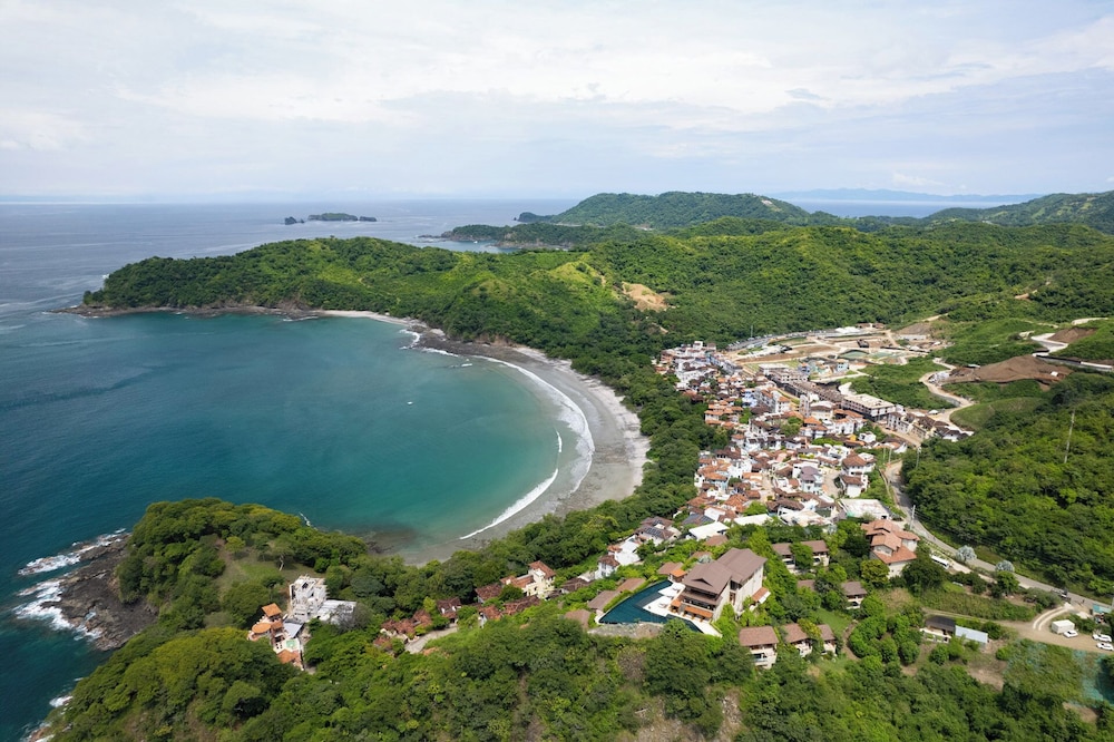Stylish Condo in the Heart of Las Catalinas with Vibrant Design & Exclusive Beach Club Access