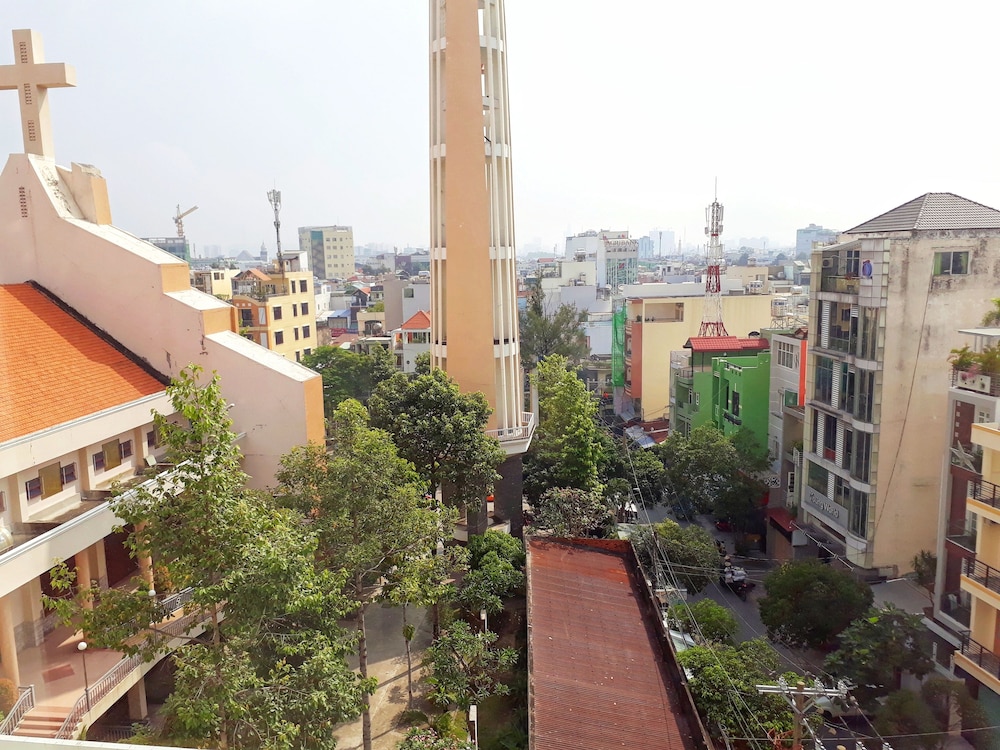 Airstar Apartment