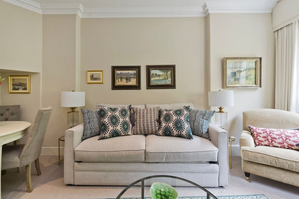 Studio Flat w Garden Access Holland Park
