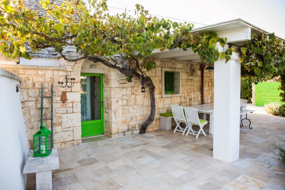 Trullo La Pergola by Wonderful Italy view 4