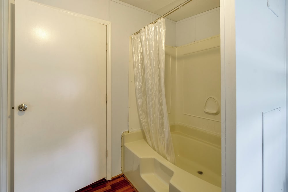 1 Mi to US Marine Base Albany: Cozy Getaway!
