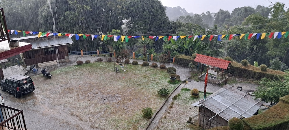 Khi Gha Thang Retreat