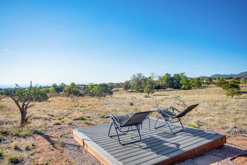 Serene Santa Fe Getaway w/ Hot Tub & Fireplace! view 4