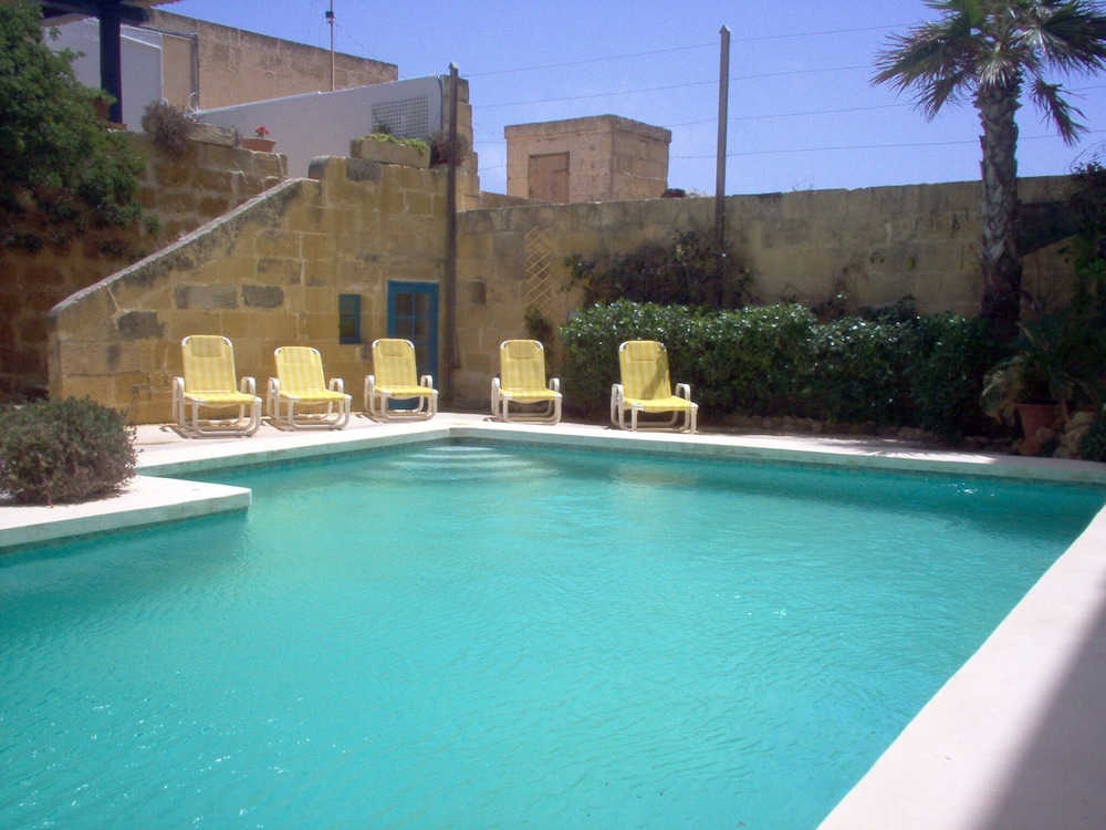 Spacious &comfortable, Traditional Villa- Large Private Pool, Terraces & Views