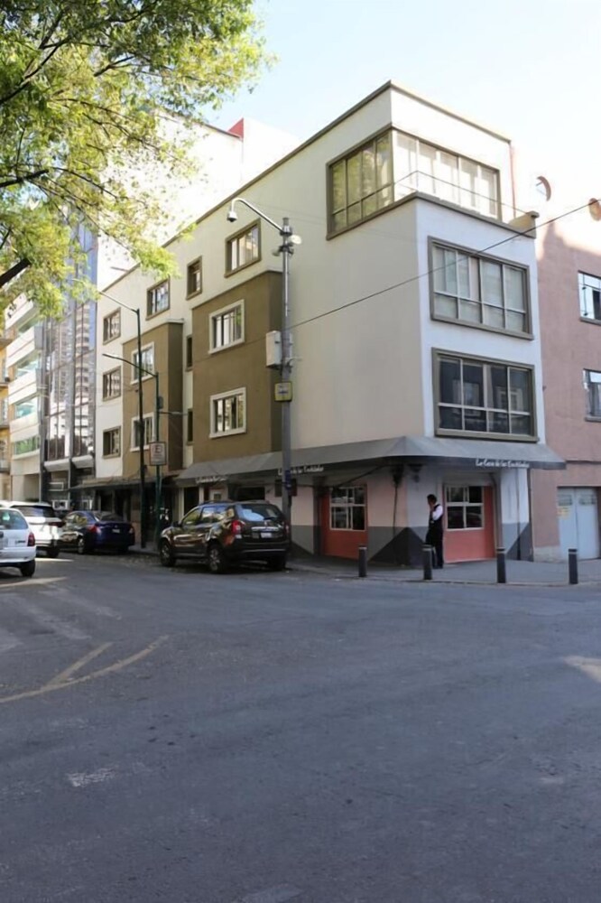 JUUB Amazingly Locate One Bedroom Loft