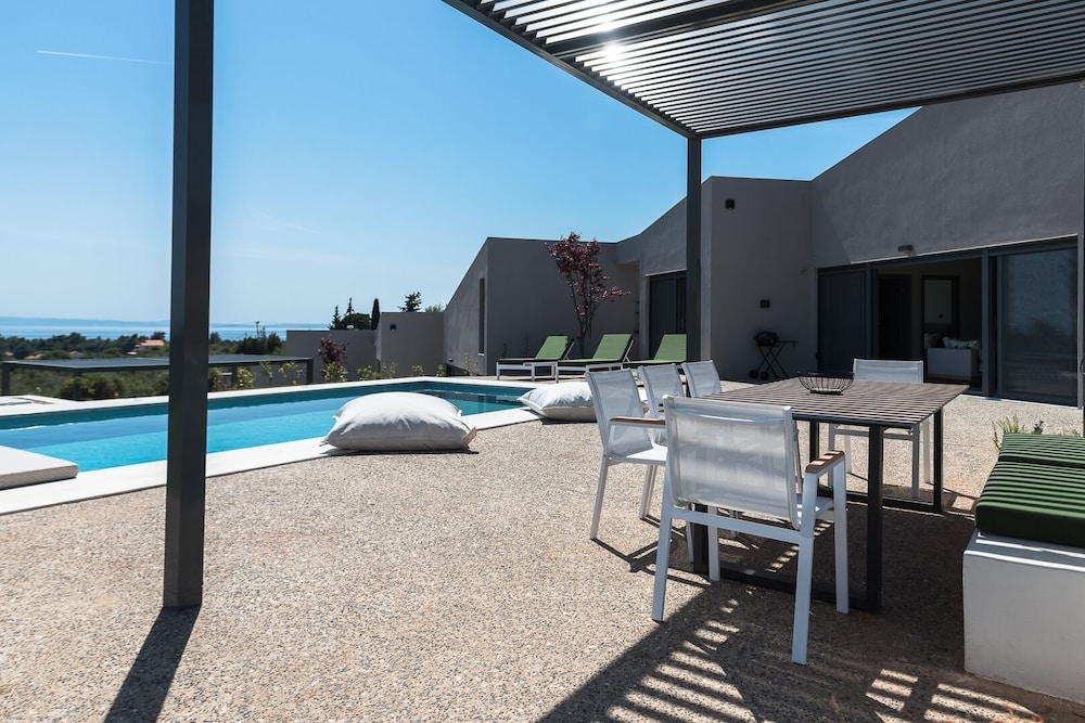 Theeta Pefko Villa - Metamorfosi Halkidiki
