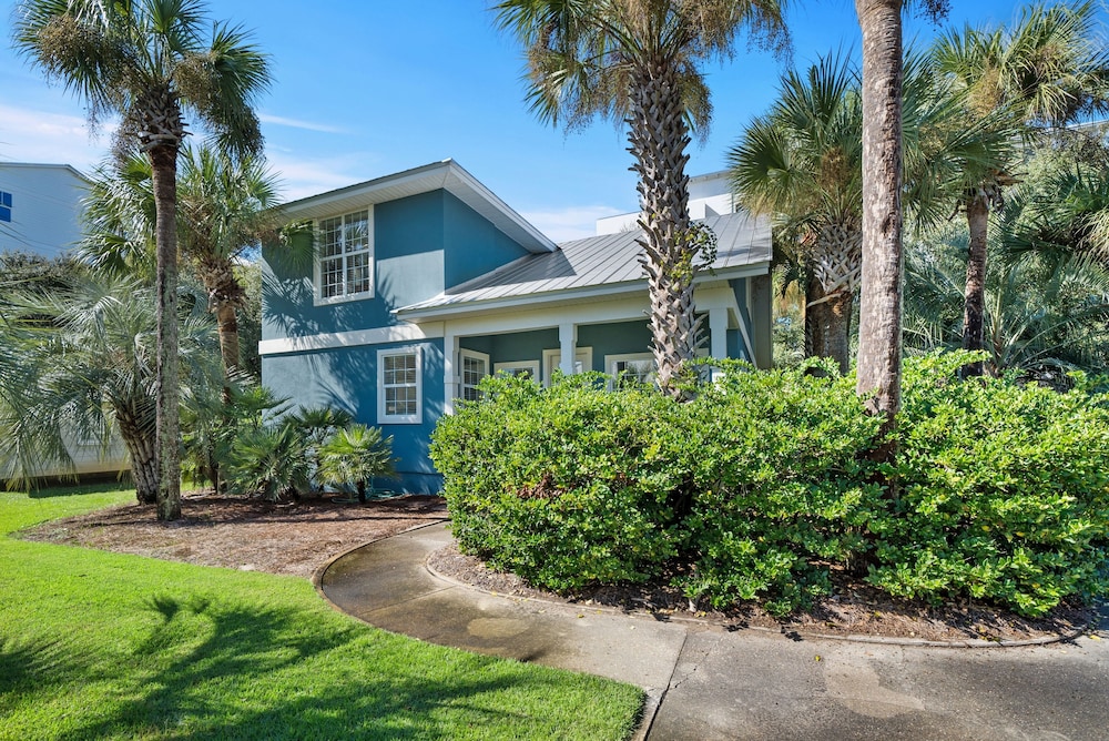 Blue Palm 3 Bedroom Home