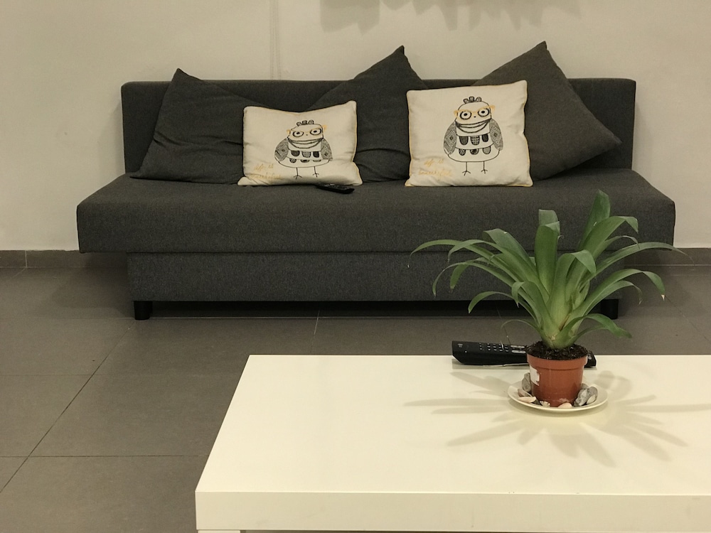 2Rooms Perfect Location 1Min to Beach