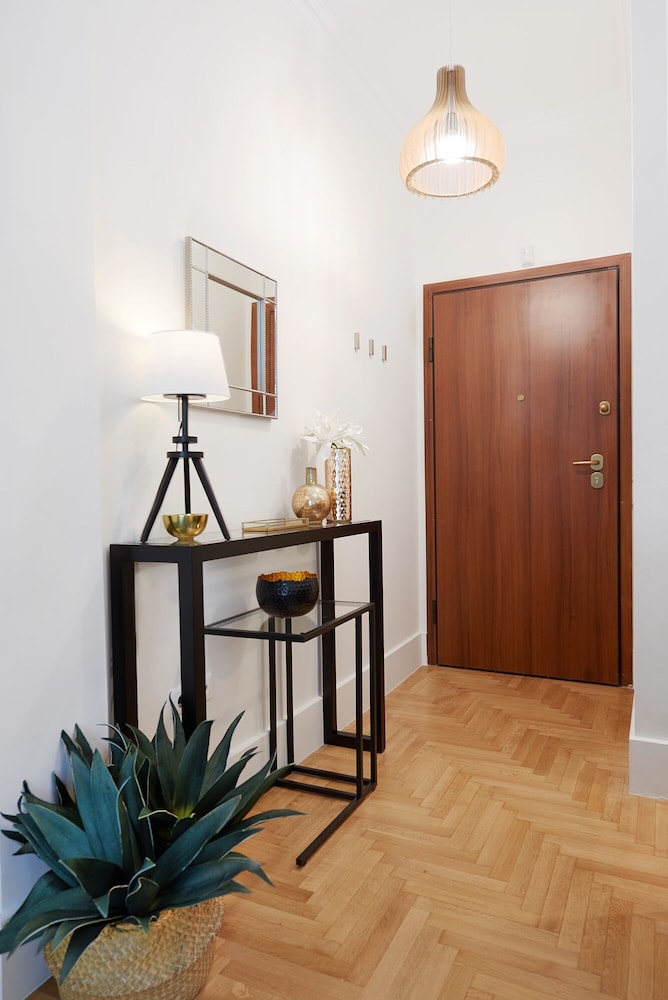 Lux Central Apartment At Kolonaki