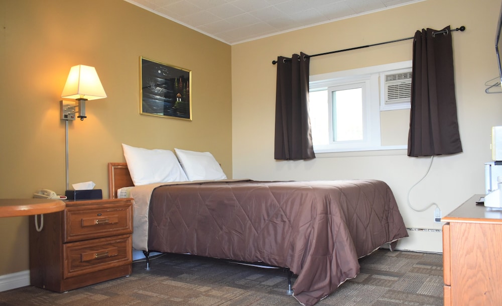 Hillside Inn Pembroke