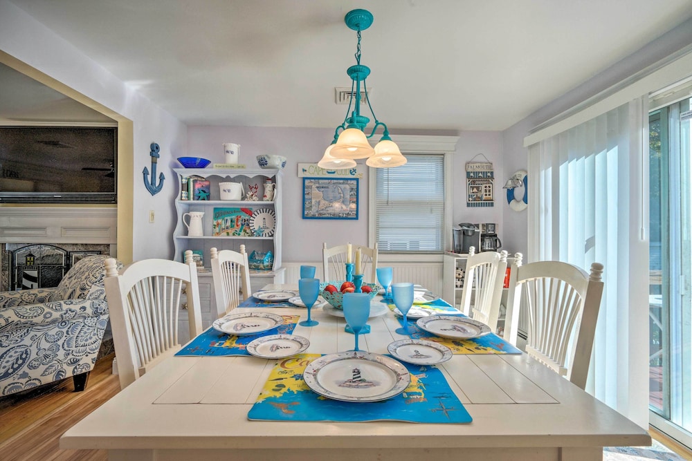 Charming East Falmouth Home: Walk to Private Beach