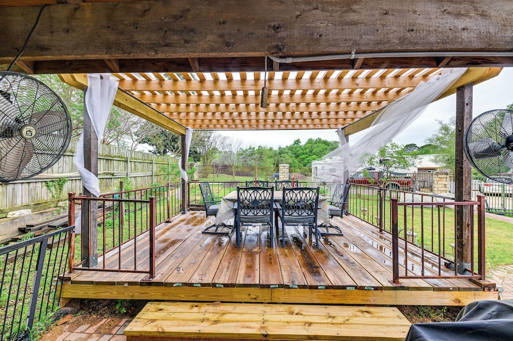 Spacious Family Home w/ Fenced Yard in DFW Area