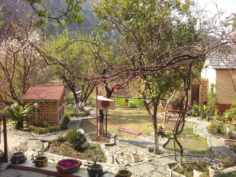 Jamwal Villa Homestay Himachal Pradesh view 4