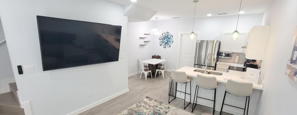 Villas De Laguna 2 3 Bedroom Townhouse