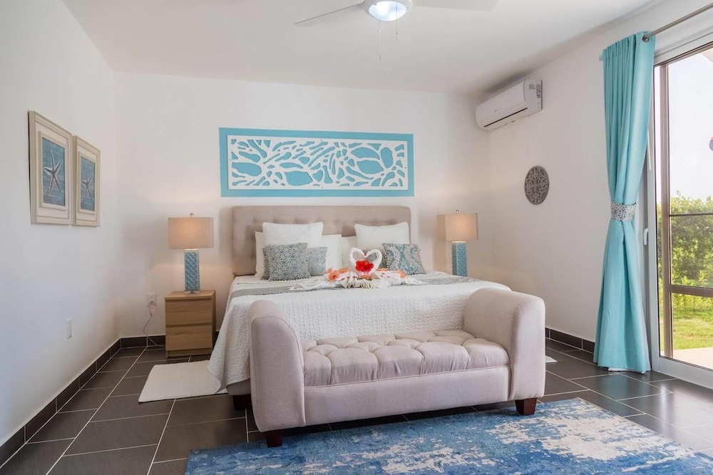 Spectacular Private 3 Bedroom Villa in Gated Community view 5