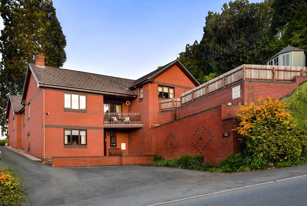 Hotel Erris Villa - Image 1