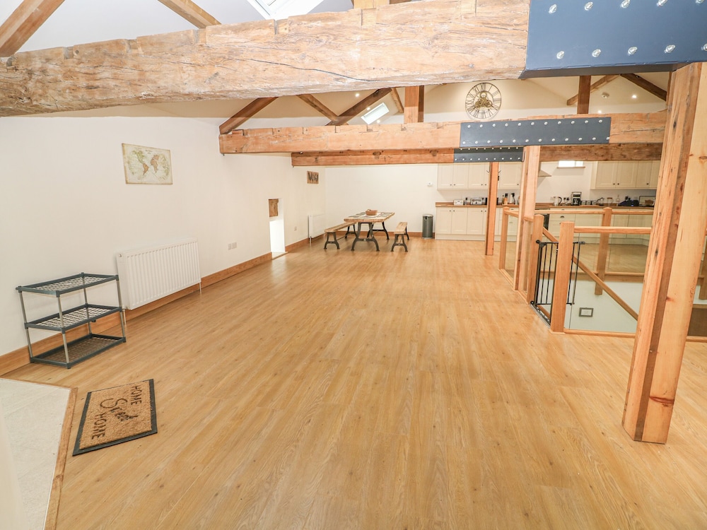 Upper House Barn