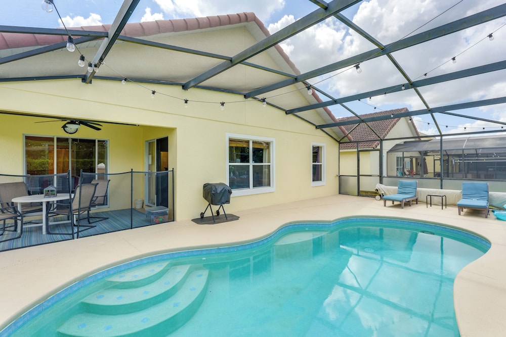10 Mi to Wdw: Home w/ Themed Rooms, Pool & Lanai