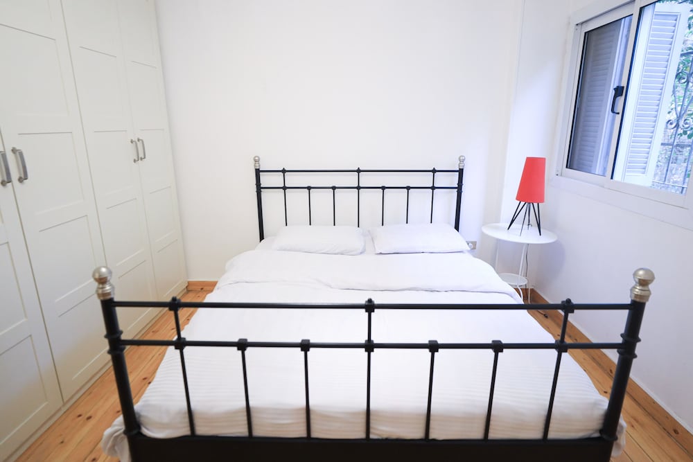 Ivory Petal Bliss 2BR Apt